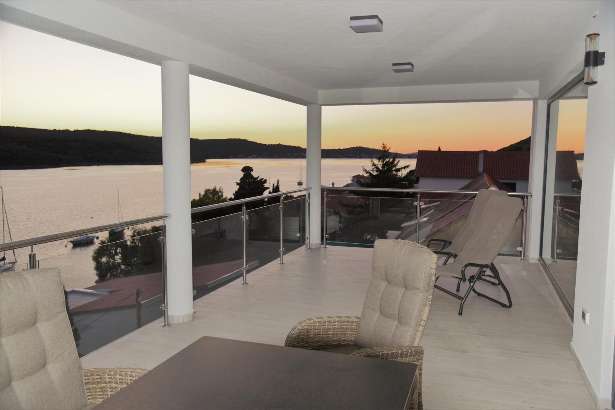 Villa Pina Tisno Exterior photo